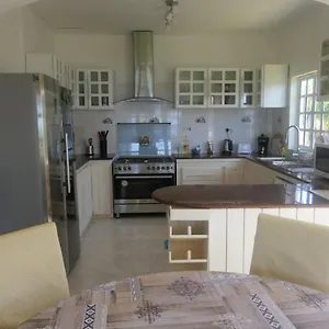 Tropical Garden Self Catering Дом отдыха